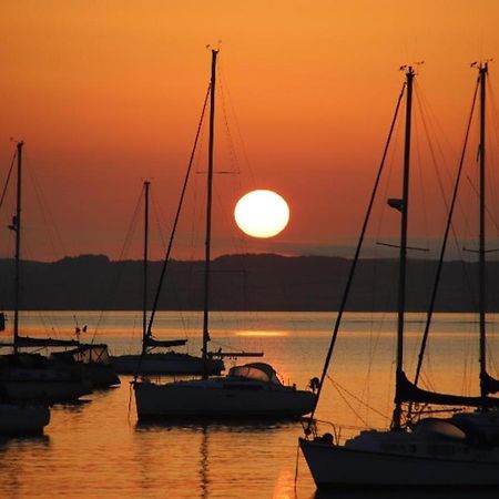 Апартаменты Ynys Lawd, Holyhead Marina Экстерьер фото